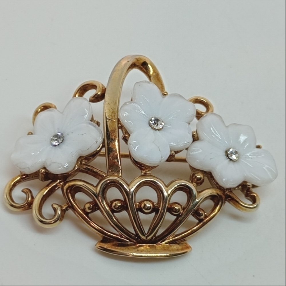 * vintage Crown Trifari Philippe basket of white milk glass flowers pin brooch